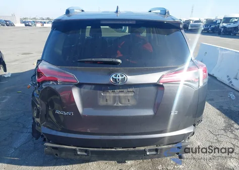 2017 Toyota Rav4 Le z USA, uszkodzony, nr VIN JTMZFREV5HJ700522